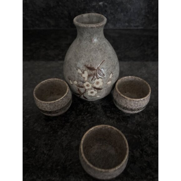 Vintage Sousaku Ceramic Sake Set With Floral Design Banko Ware - Picture 3 of 14